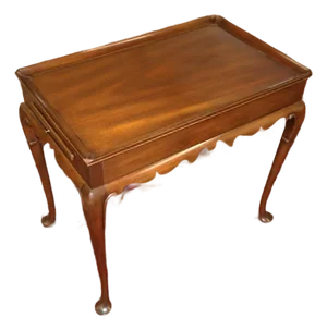 1980s Kittinger Colonial Williamsburg Mahogany Queen Anne Style Tea Table
