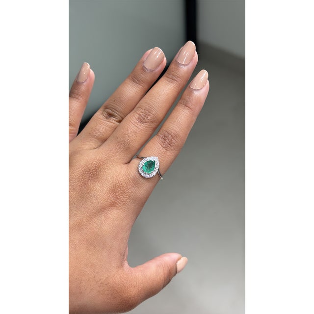 Art Deco 1.15ct Natural Pear-Cut Emerald Diamond Halo 14k Gold Statement Ring Size 4 For Sale - Image 3 of 17