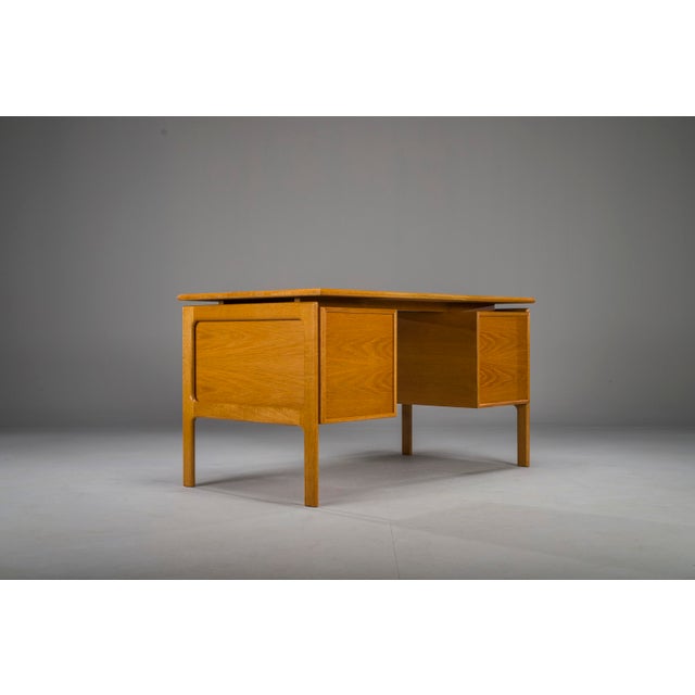 Mid-Century Oak Freestanding Desk from GV Møbler, 1970s For Sale - Image 17 of 18