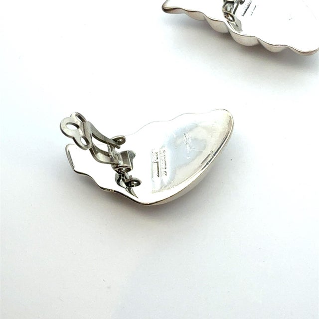 1990s Pair of Tiffany & Co Puffed Omega Back Wing Earrings Non Pierced Sterling Silver Estate For Sale - Image 4 of 8