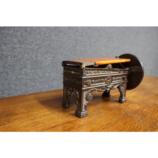 Late 19th Century Victorian Cast Iron Tobacco Cutter With Crank Handle For Sale - Image 5 of 14