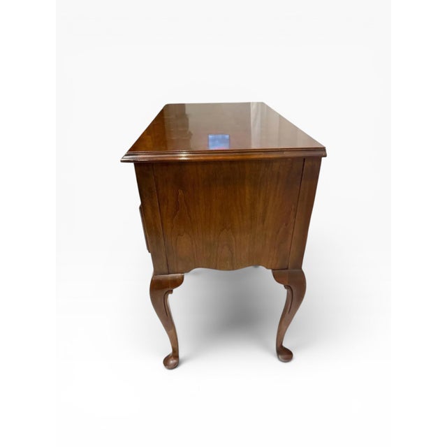 Queen Anne Drexel Queen Anne Style Walnut Lowboy Chest For Sale - Image 3 of 12