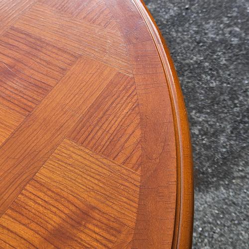 French Extendable Marqueterie Dining Table in Cherry, 1980s For Sale - Image 18 of 18