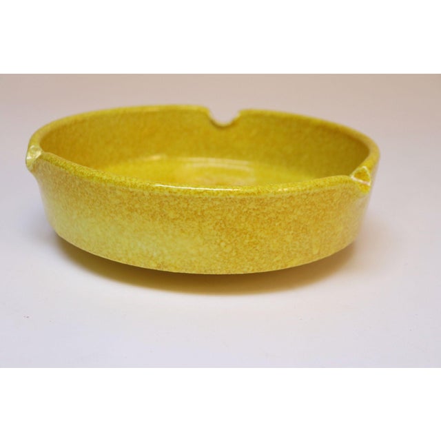 Raymor Italian Modernist Yellow Ceramic Ashtray by Raymor For Sale - Image 4 of 11