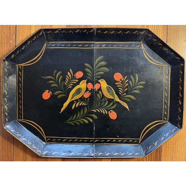 American Antique Early 19th Century American Federal Vermont Folk Art Paint Decorated Tole Bird Tray For Sale - Image 3 of 10