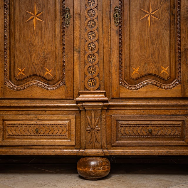 Brown German Baroque Wardrobe in Oak, 1700s For Sale - Image 8 of 10