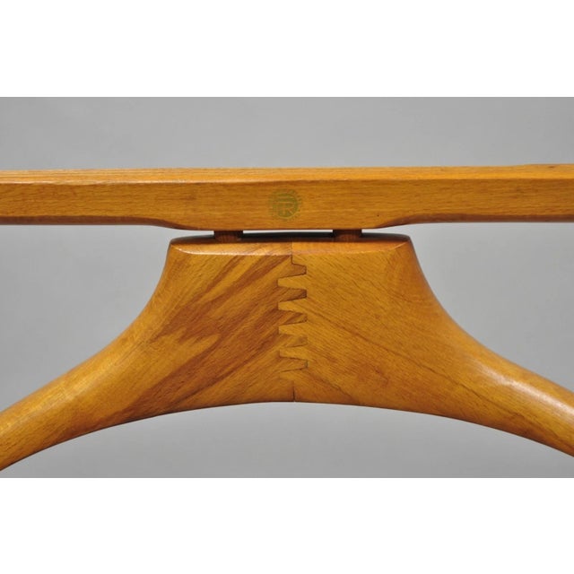 Mid 20th Century Vintage Fratelli Reguitti Italian X-Form Beech Wood Gentleman's Clothing Valet For Sale - Image 5 of 17