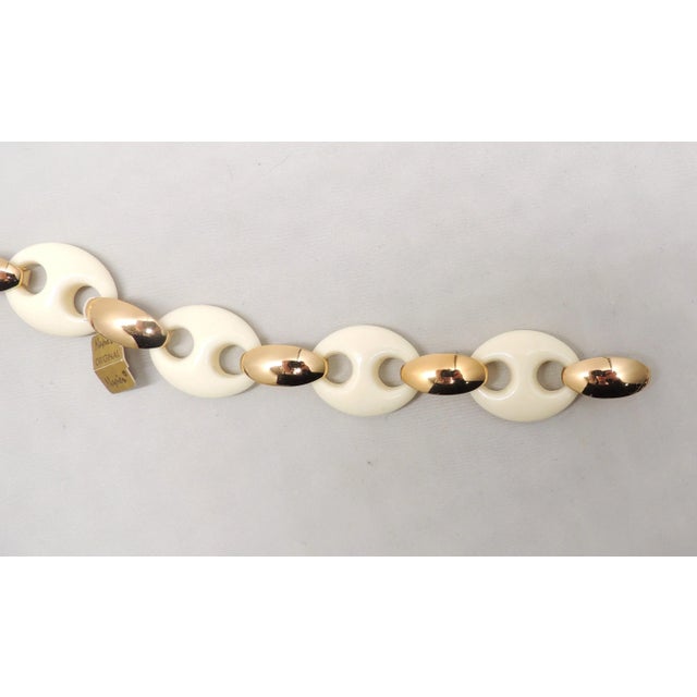 Napier Vintage 1974 Signed Napier Goldtone White Resin Link Bracelet For Sale - Image 4 of 6