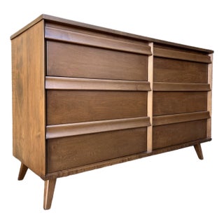 Mid-Century Modern Six Drawer Dresser Birchcraft by Baumritter. Circa 1960s For Sale