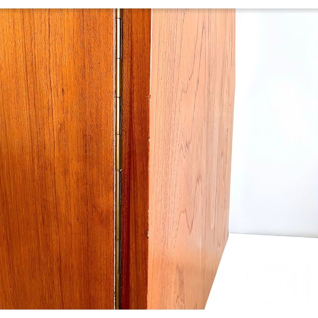Brown Small Mid-Century Scandinavian Modern Wardrobe in Teak Veneer, 1960s For Sale - Image 8 of 17