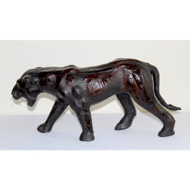 1950s Vintage Mid-Century Black Leather Panther Sculpture – Handcrafted British Safari Animal Figurine For Sale - Image 5 of 14