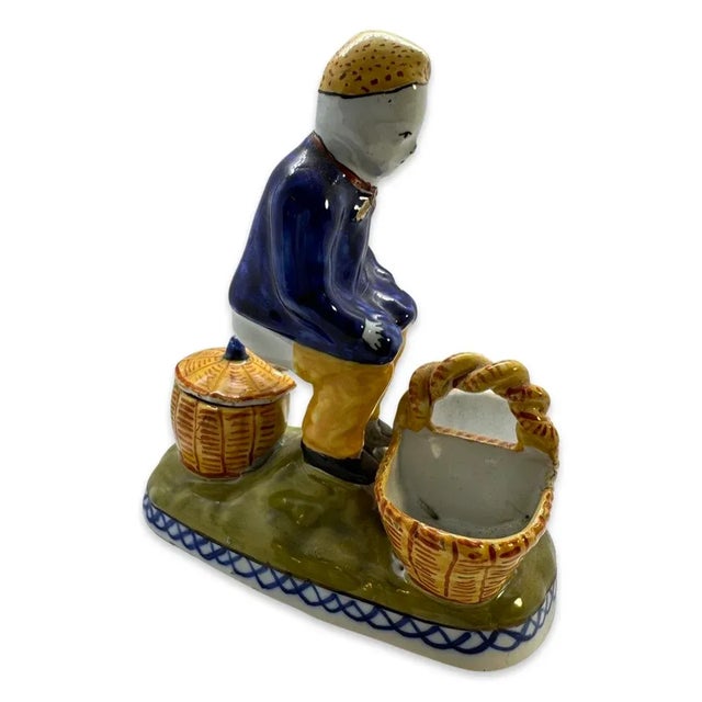 Late 19th Century Quimper Faience Condiment Dish From Brittany, France For Sale - Image 4 of 7