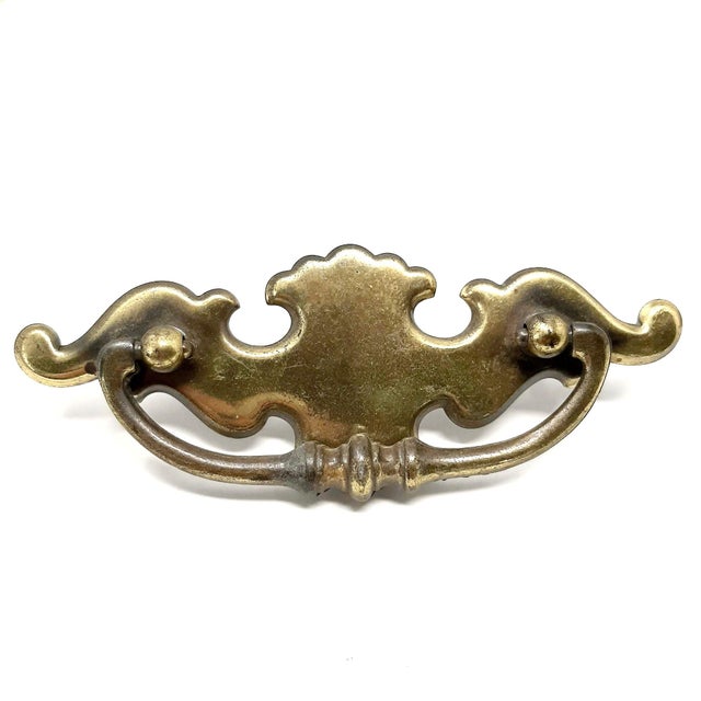 Chippendale Vintage Mid 20th Century Chippendale Drawer Pull Handle Brass Hardware - Set of 5 For Sale - Image 3 of 10