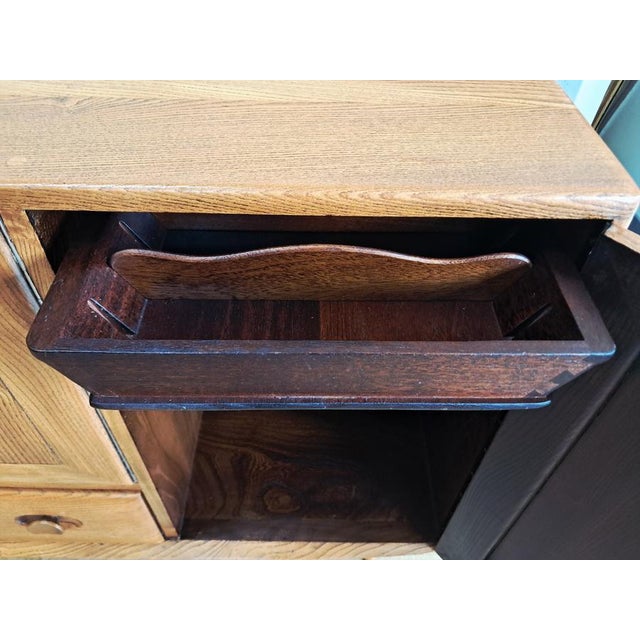 Mid-Century Modern Sideboard in Elm by Lucian Ercolani for Ercol, 1960s For Sale - Image 17 of 18