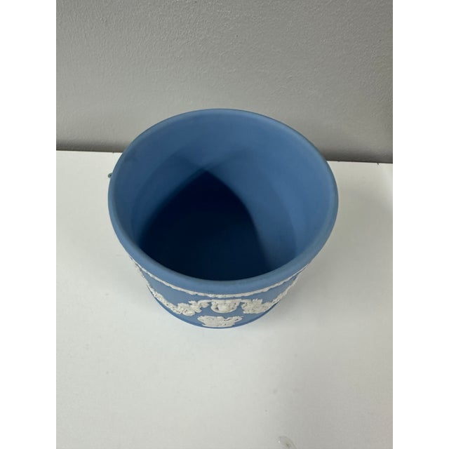 Wedgwood Wedgwood Blue Jasperware Jardinière With Classical Cameos and Lion’s Head Detail For Sale - Image 4 of 5