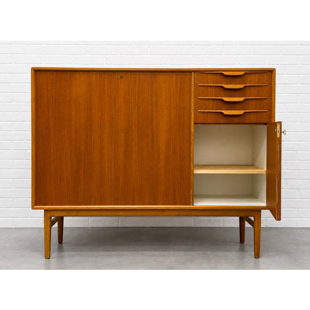 Mid Century Modern Teak Highboard Sideboard | Swedish Credenza by Beril Fridhagen for Bodafors, Vintage Scandinavian Bar Cabinet, 1960s For Sale In New York - Image 6 of 15