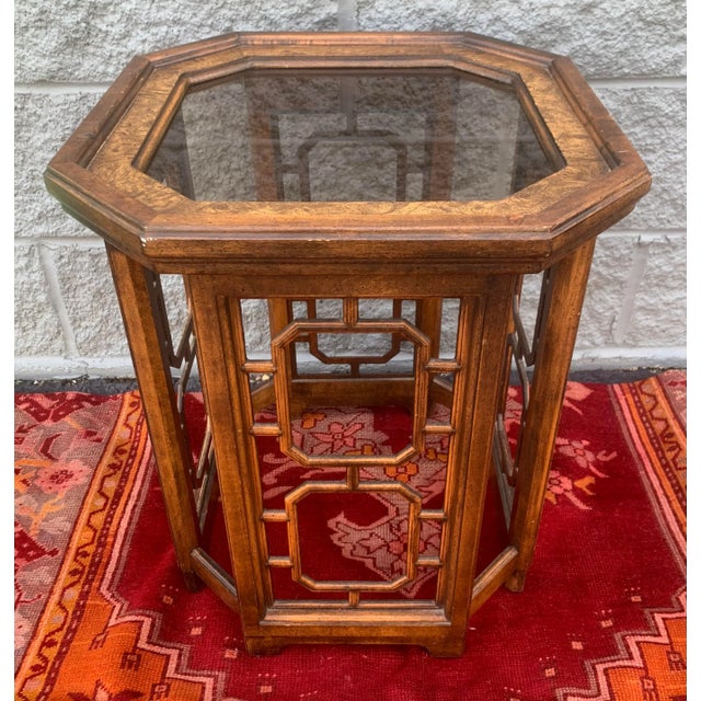 Mid-Century Modern Geometric Wooden Fretwork and Glass Side Table For Sale - Image 3 of 11