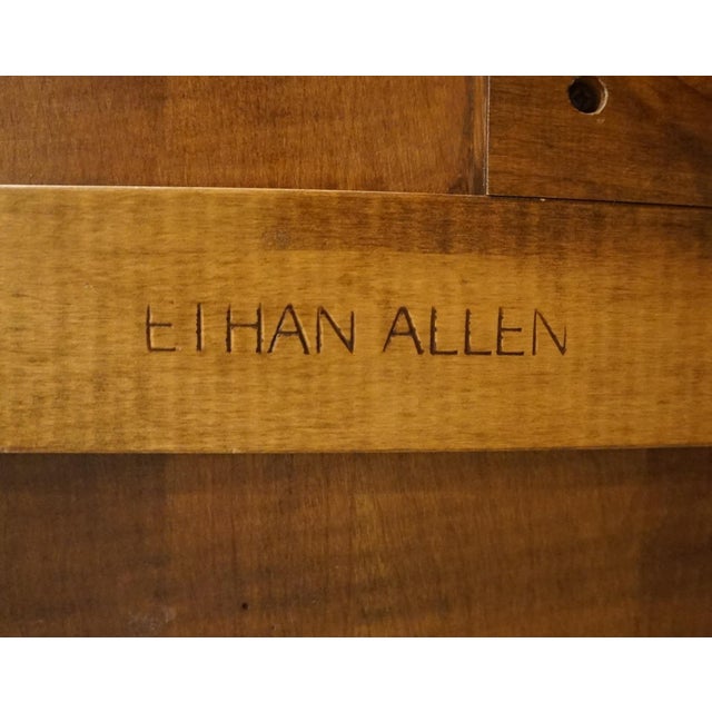 Ethan Allen Heirloom Maple Nutmeg Colonial Early American 30" Round Accent Table 10-8813 For Sale - Image 9 of 10