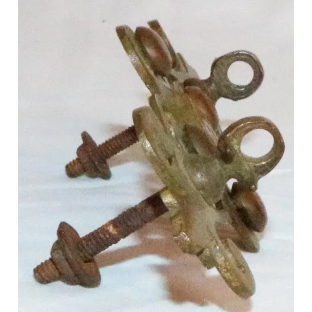 This piece is in very good condition with no damage, relatively little wear to be found and the brass is in good shape...