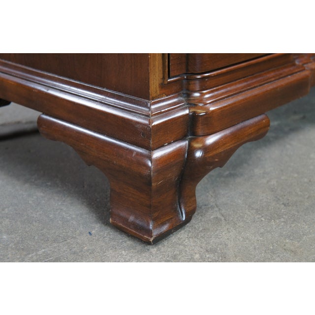Vintage Harden Georgian Style Solid Cherry Goddard Block Front Chest of Drawers For Sale - Image 11 of 12