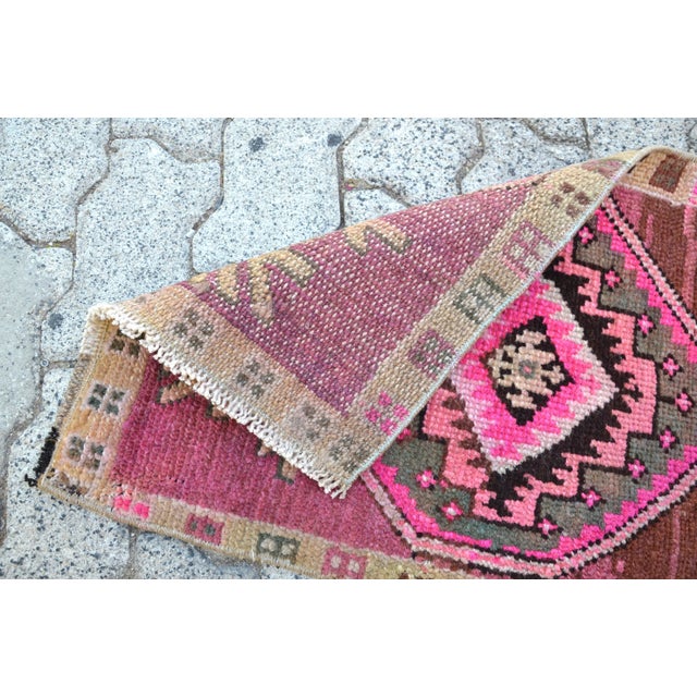 1960s 1960s Pink Color Modern Turkish Rug For Sale - Image 5 of 6