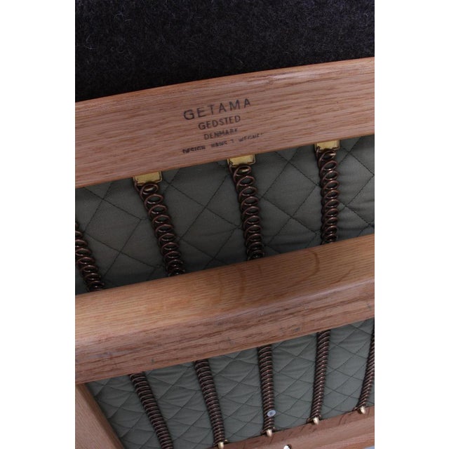 Wood Three-Seat Sofa Model 240 in Oak & Wool attributed to Hans J. Wegner for Getama, 1970s For Sale - Image 7 of 10