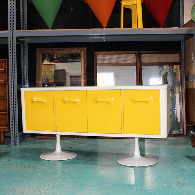 1970s Mid Century Broyhill Premier "Chapter One" Credenza / Sideboard For Sale - Image 5 of 6