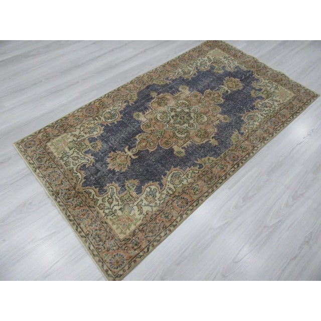 1960s Vintage Turkish Oushak Medallion Rug - 3′9″ × 6′11″ For Sale - Image 4 of 6