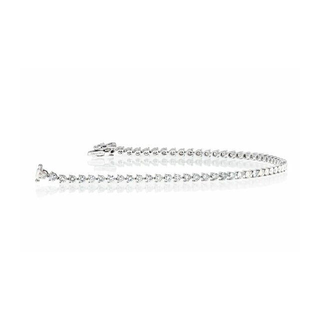 White 4 Carat Round Natural Diamond 2.7mm 3-Prong Tennis Bracelet in 18k White Gold 7" For Sale - Image 8 of 9