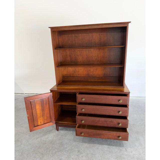 Mid-Century Modern Mid Century Willett Transitional Hutch For Sale - Image 3 of 7