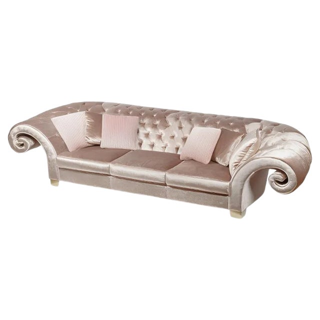 Velvet Versailles Sofa from VGnewtrend For Sale