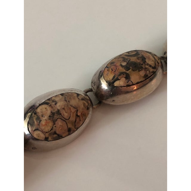 Tan Mid 20th Century Mexican Jasper Cabochon Sterling Link Bracelet For Sale - Image 8 of 8
