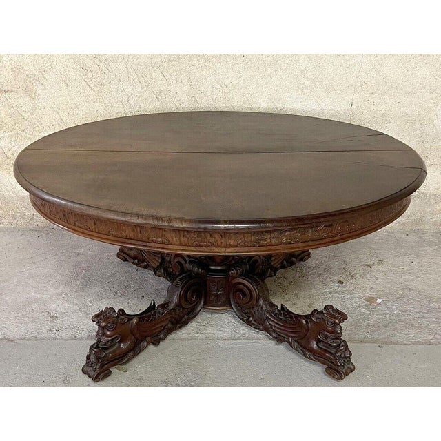 Extendable Renaissance Style Table in Walnut For Sale - Image 5 of 6