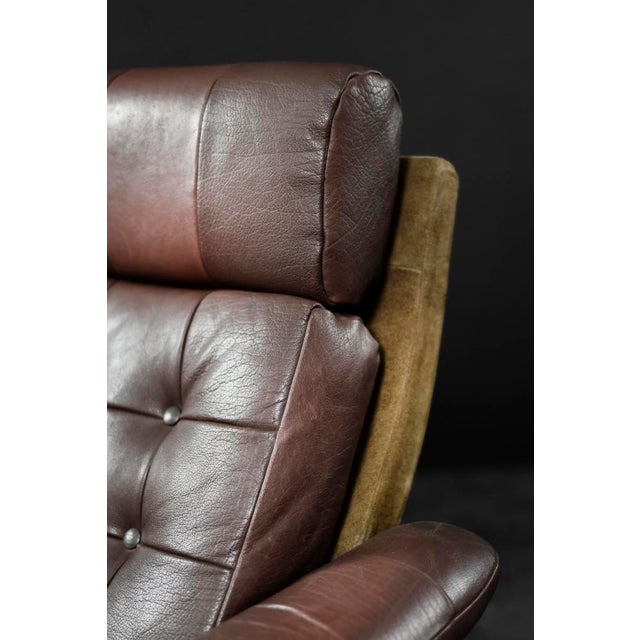 Mid-Century Danish Modern Brown Leather Swivel Armchair from Lystager Industri, 1970s For Sale - Image 10 of 18