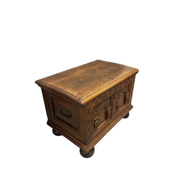 Small Swiss Chest in Oak with Birch and Simulated Ebony Inlay, 1700s For Sale - Image 4 of 5