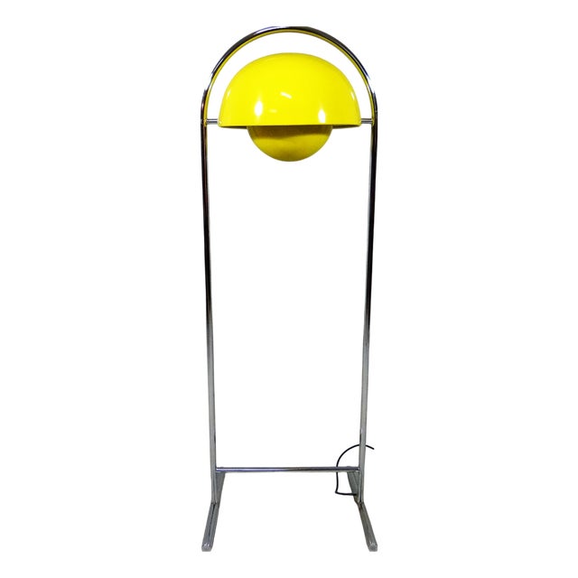 Floor Lamp in the style of Panton, 1960s For Sale