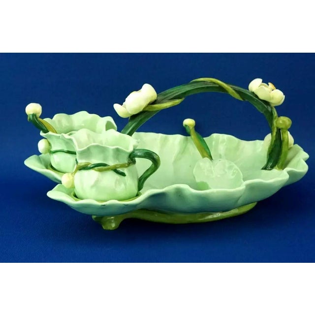 Art Nouveau Strawberry Service in Vitrified Majolica by George Jones, England, 1882, Set of 5 For Sale - Image 4 of 18