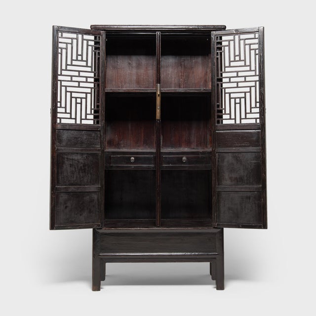 Antique Chinese Diamond Lattice Display Cabinet, 19th C. For Sale - Image 4 of 8