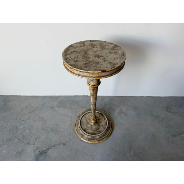 Hollywood Regency Vintage Hollywood Regency Distressed Painted Round Pedestal Side Table For Sale - Image 3 of 12