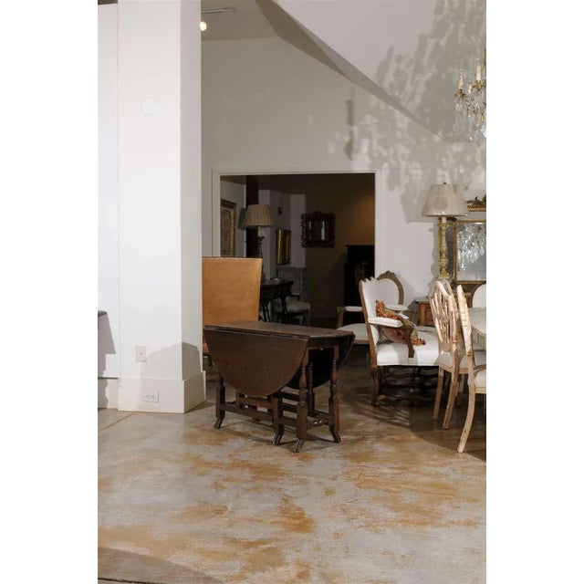 English 18th Century English Oak Gateleg Drop-Leaf Table with Turned Legs and Drake Feet For Sale - Image 3 of 11