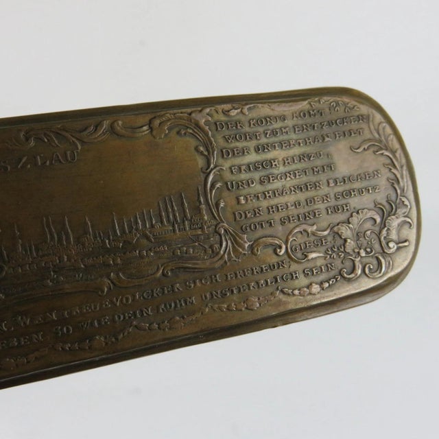 Brown Iserlohn Snuffbox in Brass by J. H. Giese, Breslau, 18th Century For Sale - Image 8 of 14