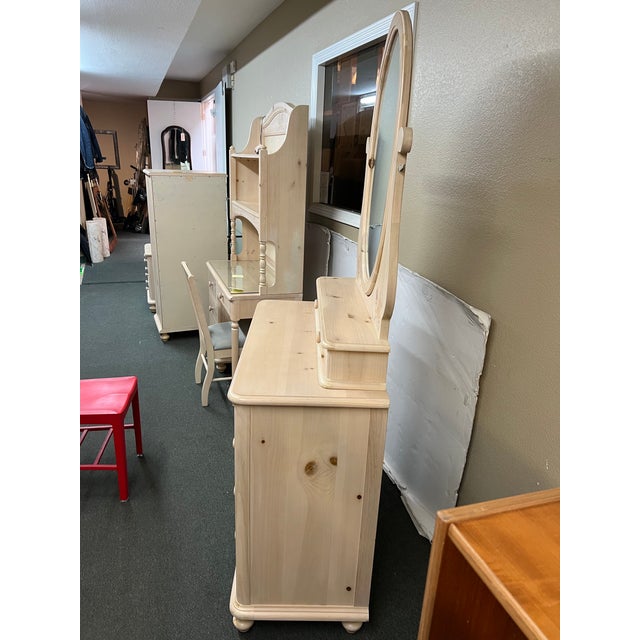 Thomasville First Impressions Ribbons & Bows Chest + Mirror Set Chairish