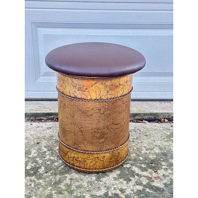 Mid-Century Modern 1960s Mid-Century Italian Gilded Metal Storage Ottoman / Vanity Stool - Newly Upholstered For Sale - Image 3 of 12