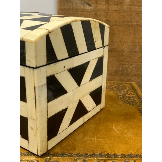 Late 20th Century Vintage Tessellated Bone Box With Geometric Designs For Sale - Image 4 of 5
