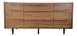 Example of Standard Dressers