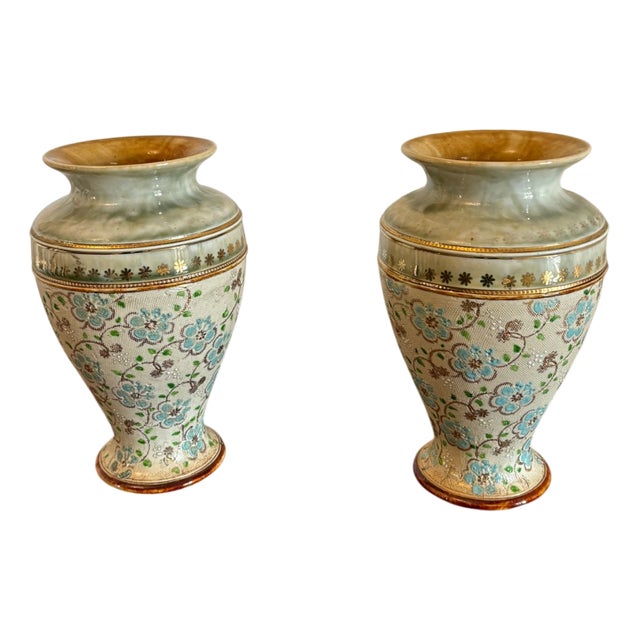 Antique Victorian Vases from Royal Doulton, 1880s, Set of 2 For Sale