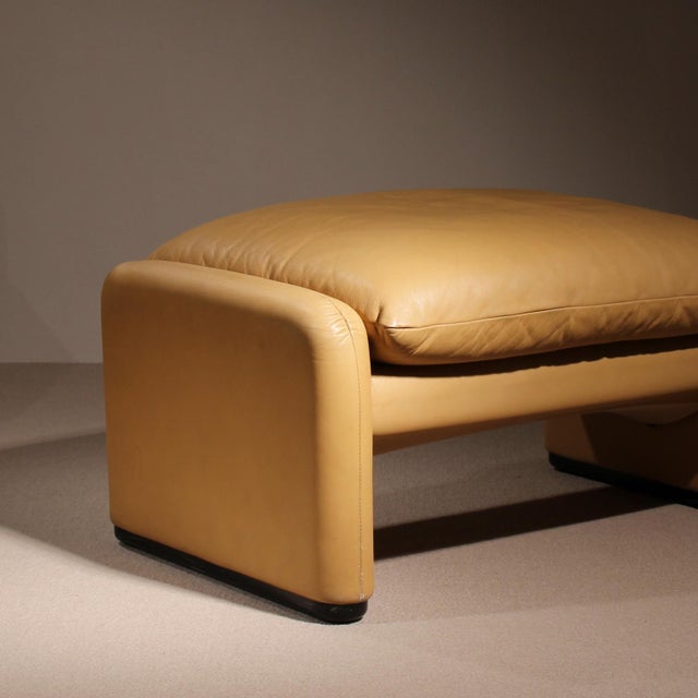 Cassina Leather Maralunga Ottoman by Vico Magistretti for Cassina, Italy, 1973 For Sale - Image 4 of 14
