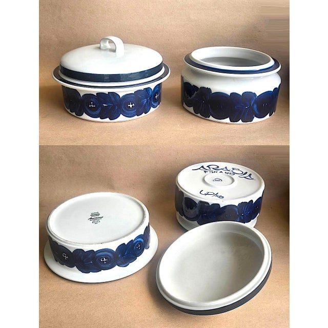 Cream Vintage Arabia Finland Anemone Dinnerware Designed by Ulla Procope, Set of 79 Pieces For Sale - Image 8 of 10