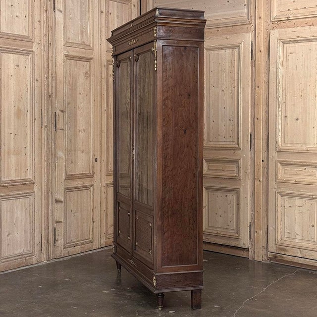 19th Century French Louis XVI Bookcase in Acajou Moucheté Mahogany For Sale - Image 11 of 18
