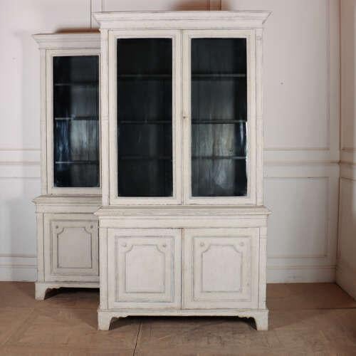 English Display Bookcases, Set of 2 For Sale - Image 10 of 10